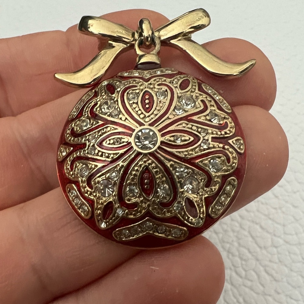 Monet Red Enameled white rhinestone Christmas Ornament pin with a gold tone bow - Picture 5 of 7